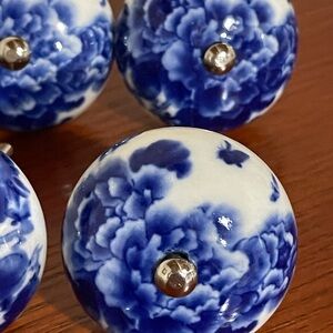 Lot of 6~ Indian Shelf Navy & White Floral Glass Knobs~Pulls